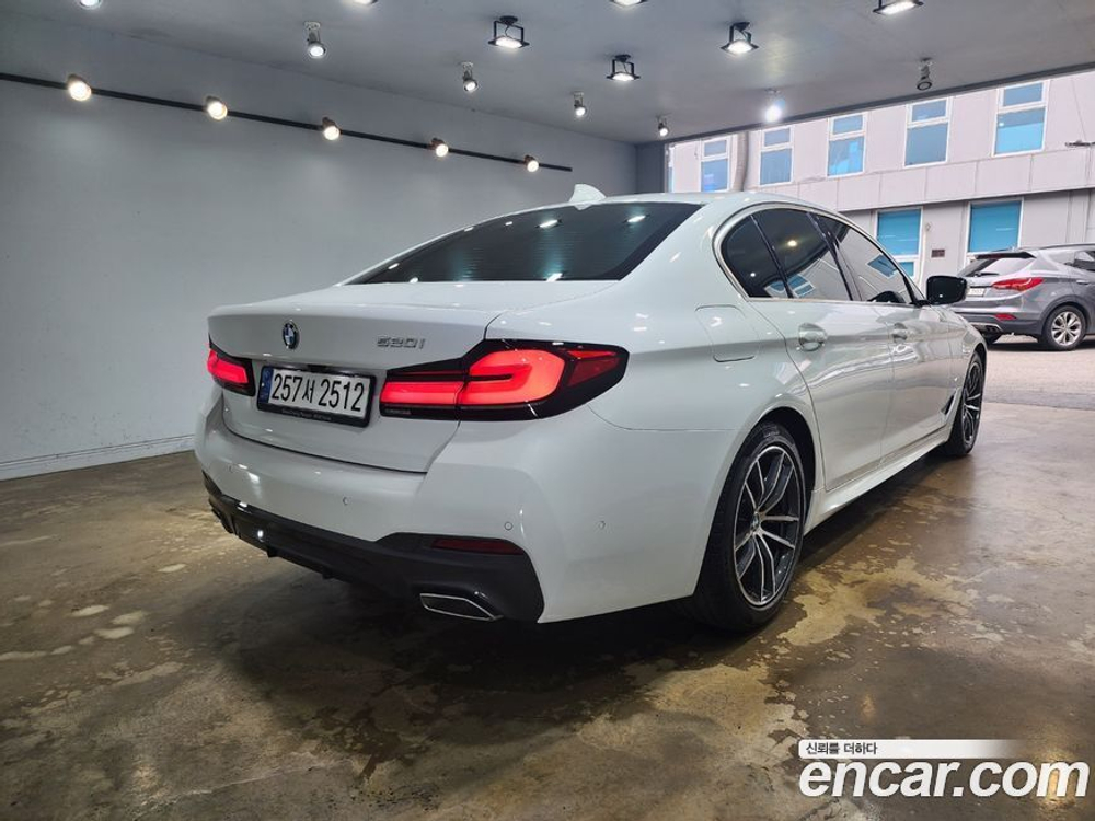 BMW 5 Series (G30) 520i M Sports (11.2021)