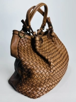 Женская плетеная сумка из натуральной кожи цвета whisky