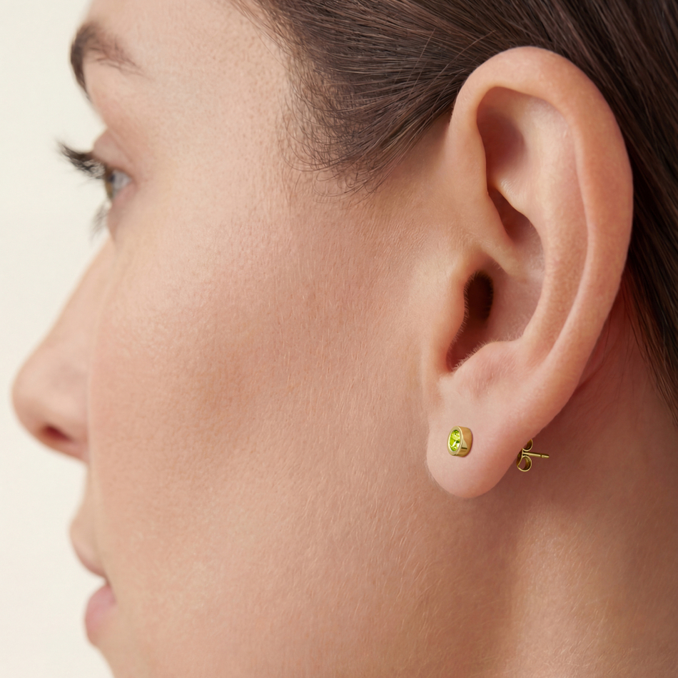 Серьги пусеты Fiore Luna Apple Green 5х2,5 мм SWE125 AG G