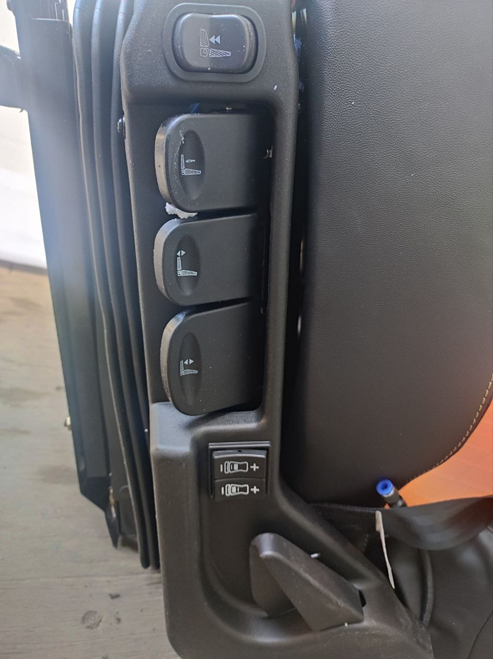 Пневматическое сиденье DongFeng