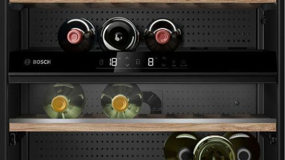 Винный шкаф Bosch KWK16ABGA