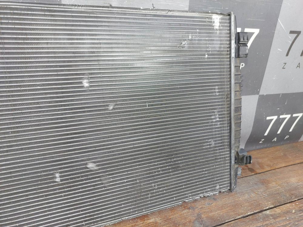 Радиатор двигателя Skoda Karoq 17-нв Б/У Оригинал 5Q0121251EM