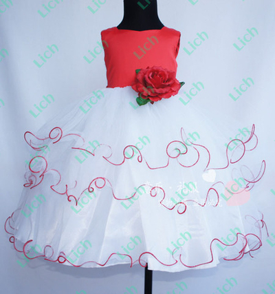 Платье детское с контрастным лифом и пышной юбкой воланами