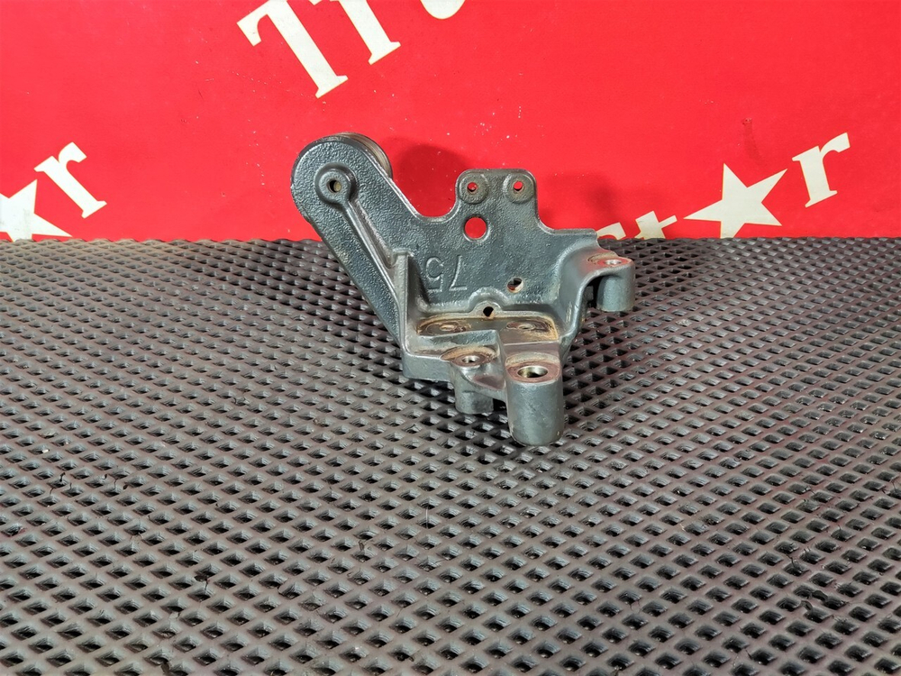 Кронштейн ролика