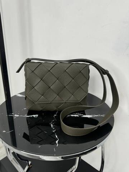 Сумка-мессенджер Bottega Veneta