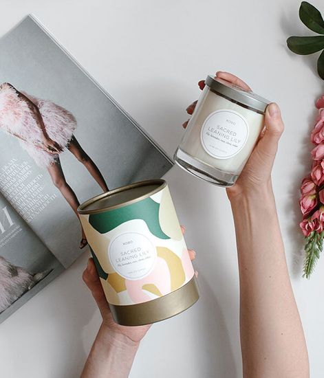 Sacred Leaning Lily, свеча Camo, Kobo Candles