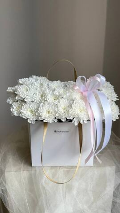 Изысканная сумка хризантем