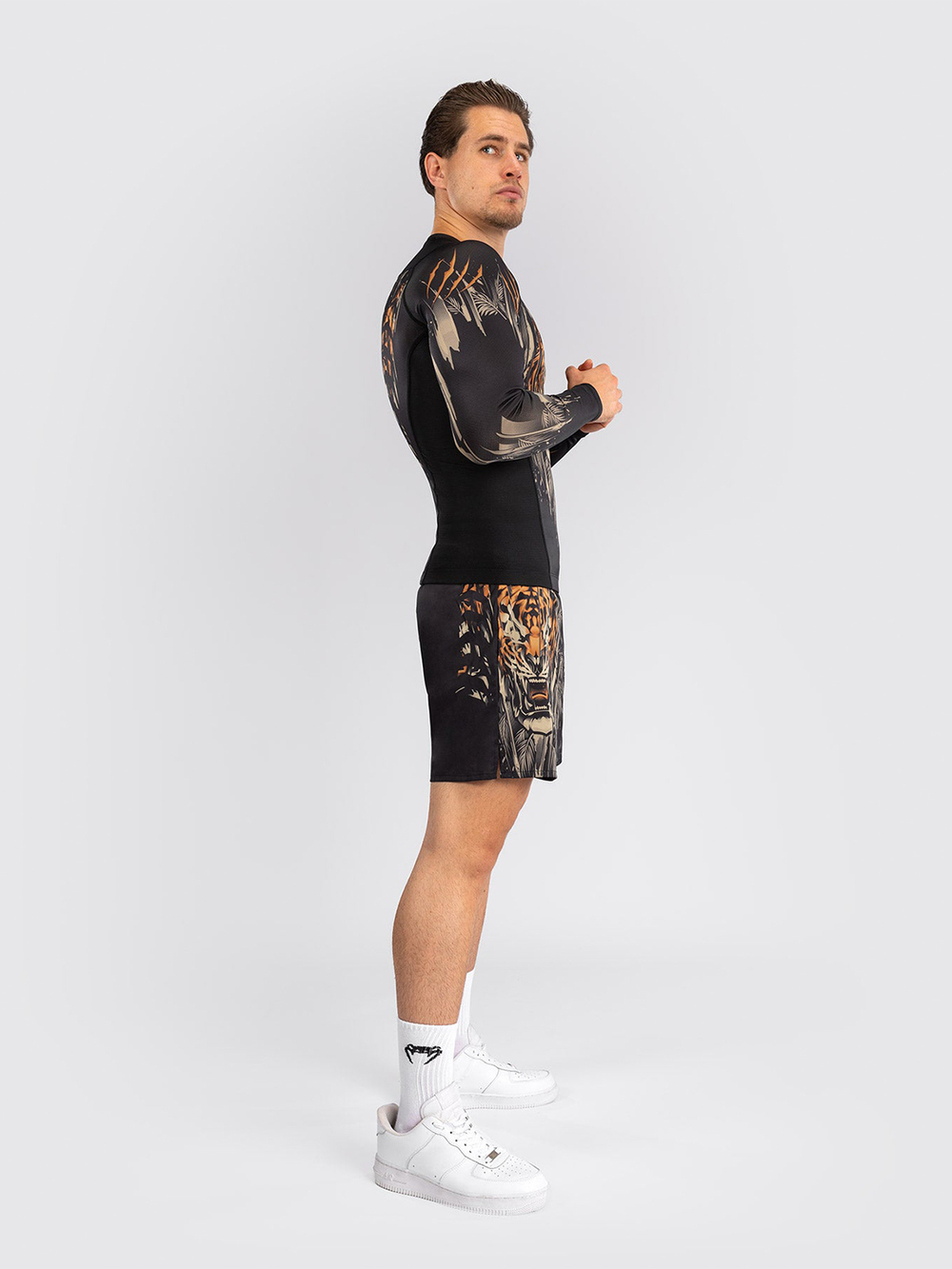 Рашгард Venum Tiger Black/Neo Orange L/S