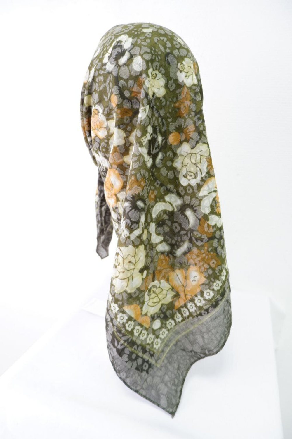 Платок стильный