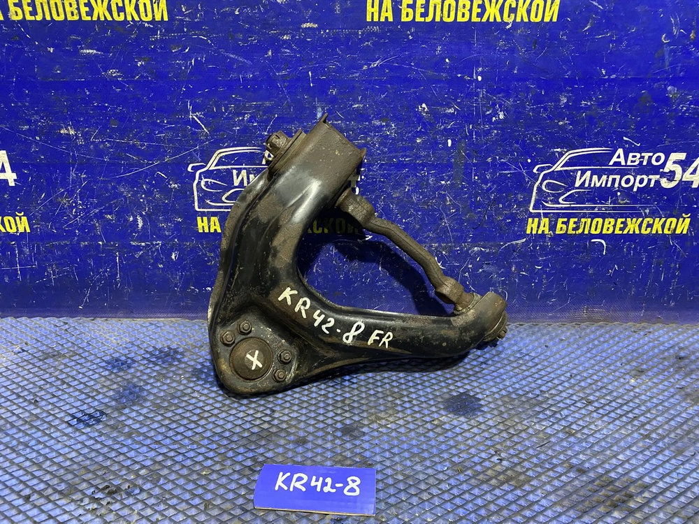 Рычаг передний правый TOYOTA LITEACE 1999