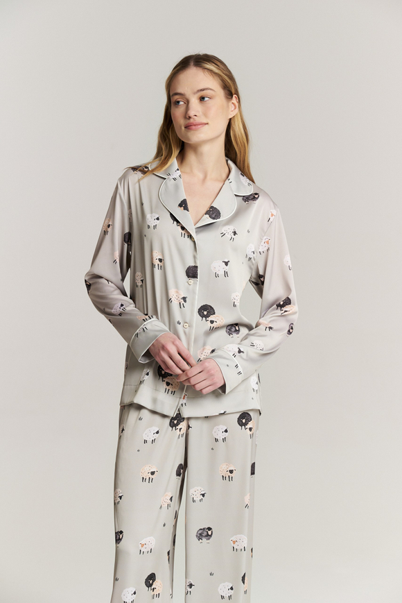 Шелковая пижама с овечками - M размер