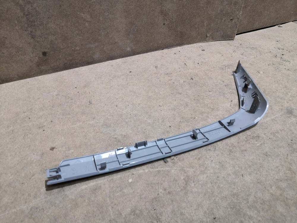 Накладка обшивки двери левая задняя RAV4 (XA40) 12-19 Б/У Оригинал 7464642040