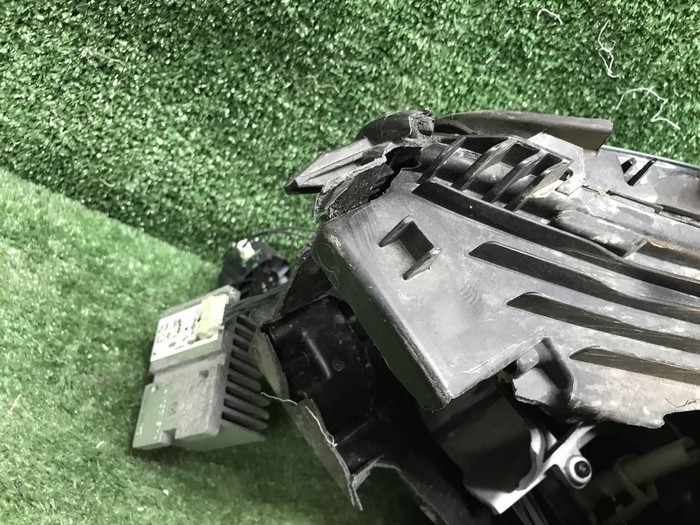 Битая Фара левая Mercedes GLC X253 (2019-2022) LED