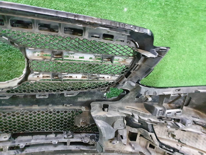 Бампер передний Mercedes E W213 16-21 AMG В сборе