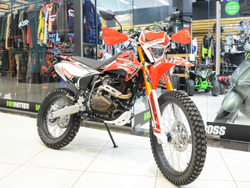 Мотоцикл эндуро Regulmoto Sport-003 250 PR (c баланс. вал.) ПТС Красный