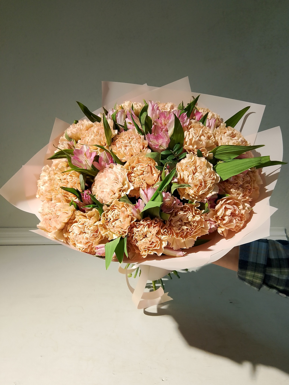 Букет из хризантем и альстромерии (С0033)