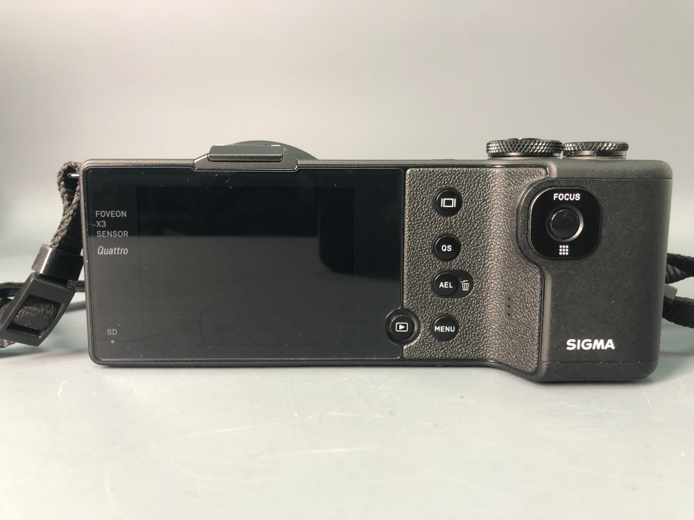 Sigma Dp 2 Quattro
