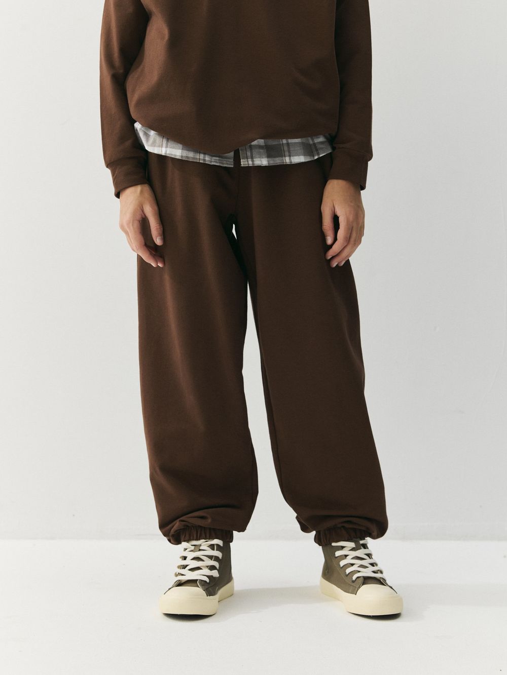 Джоггеры оверсайз облегченные "Шоколад" 7+