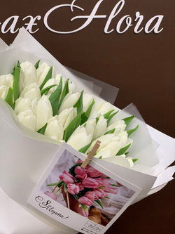 Букет 29 тюльпанов 8 Марта М-58
