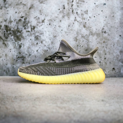 Adidas Yeezy Boost 350 V2 • Carbon