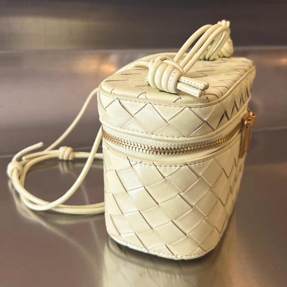 Bottega Veneta Mini Intrecciato Vanity Case