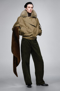 ZARA ТРЕУГОЛЬНЫЙ ШАРФ ИЗ ИСКУССТВЕННОГО МЕХА, КОРИЧНЕВЫЙ