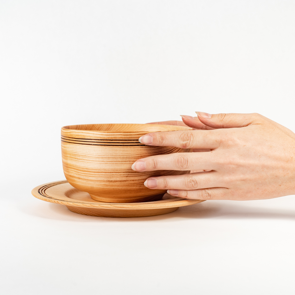 Бульонная пара Art of Siberia из Сибирского Кедра бульонница и сервировочная тарелка TN64