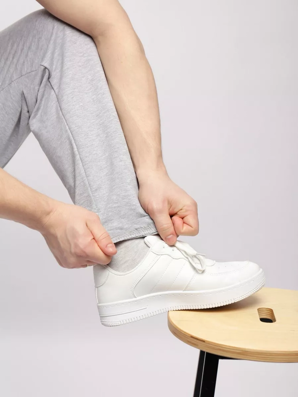 брюки спортивные джоггеры на резинке и манжетами трико