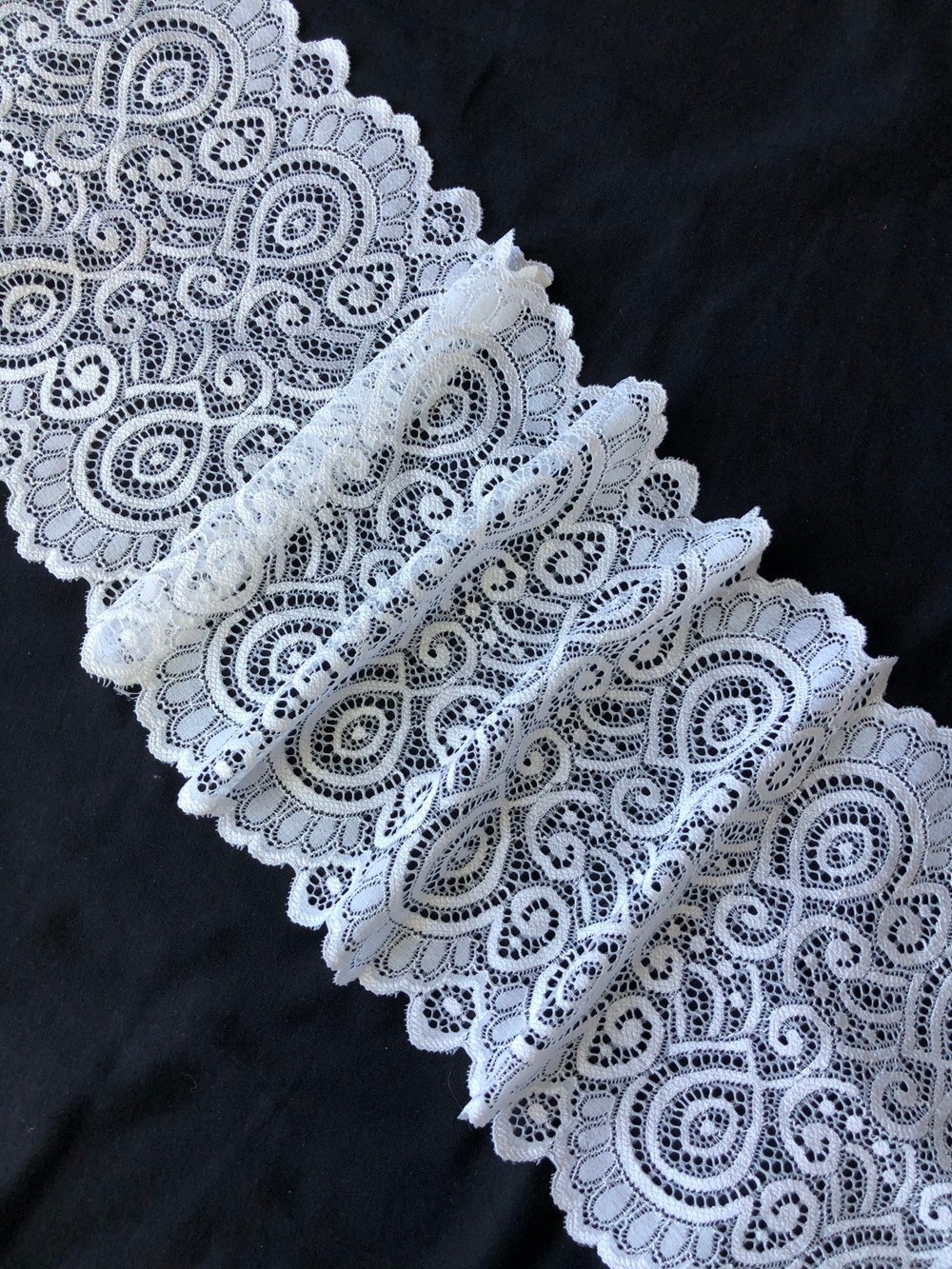 Эластичное кружево холодное белое ширина 18 см