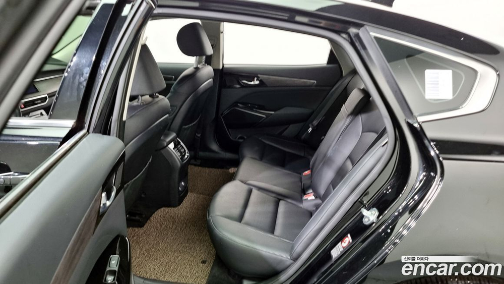 Kia K7 (Cadenza) Premier 2.5 GDI Prestige (12.2020)