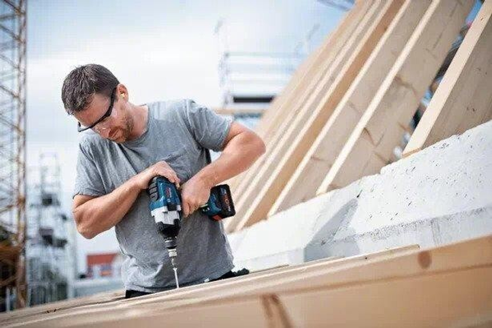 Гайковерт аккумуляторный BOSCH GDS 18 V-1000 ударный без АКБ и ЗУ 06019J8300