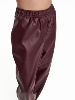 Брюки экокожа в бордовом цвете