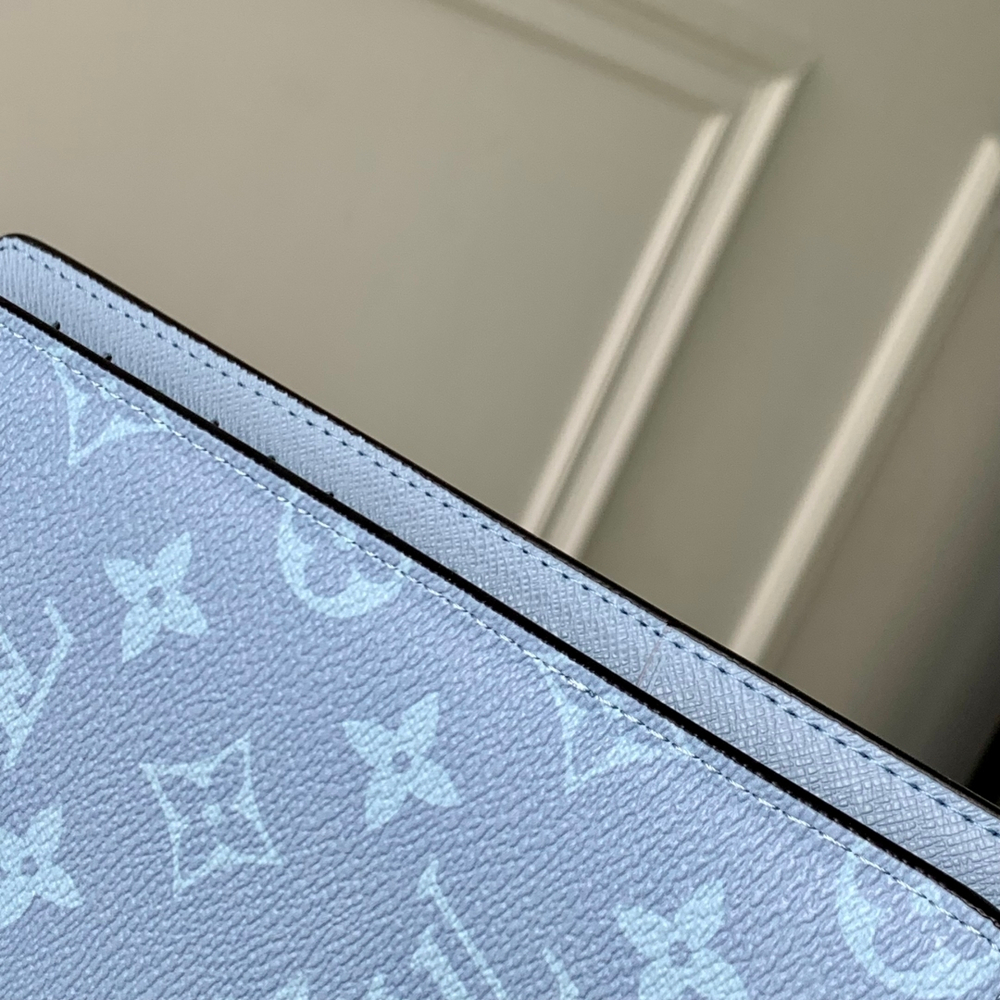 Louis Vuitton Brazza Wallet