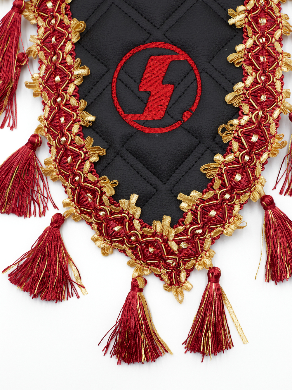 Вымпел тройной SHACMAN (экокожа, черный с красными кисточками)
