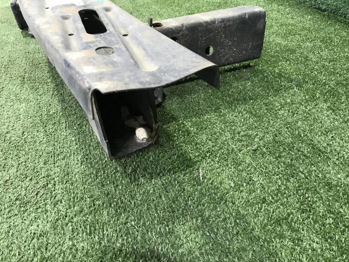 Усилитель задний Chevrolet Tahoe 3 (2006-2014)