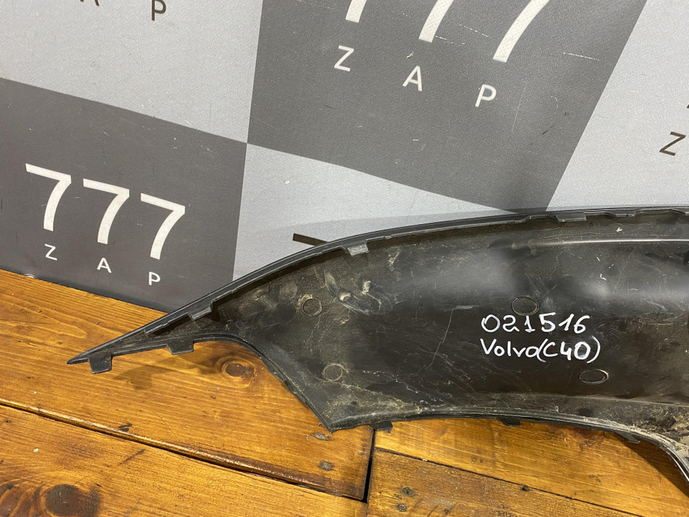 Накладка бампера Volvo V40 Cross Country 12-19 Б/У Оригинал 31353342