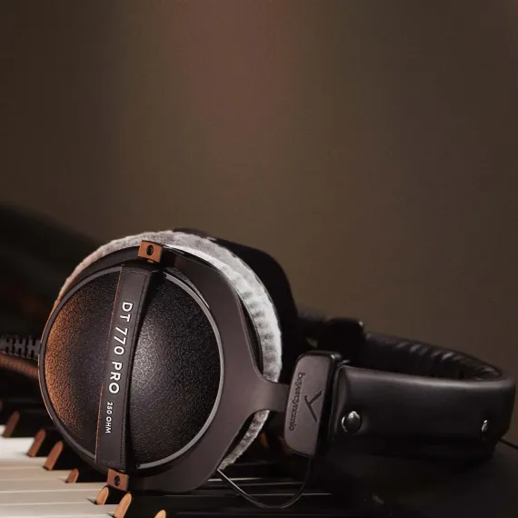 Beyerdynamic DT 770 PRO 250 ohm