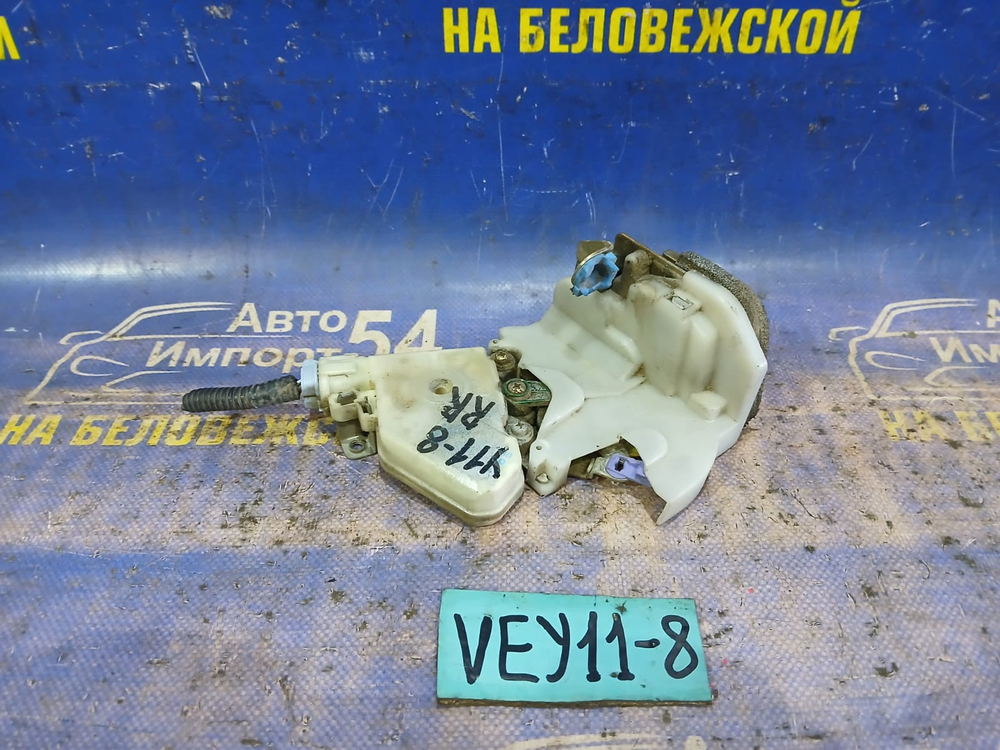 Замок двери задней правой NISSAN AD 2001