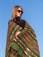 Шарф теплый с индейским орнаментом