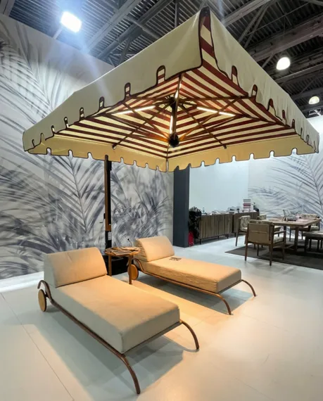 Зонт профессиональный 3х3 м с подсветкой Galileo Wood Light, имитация ироко, бордовый, бежевый