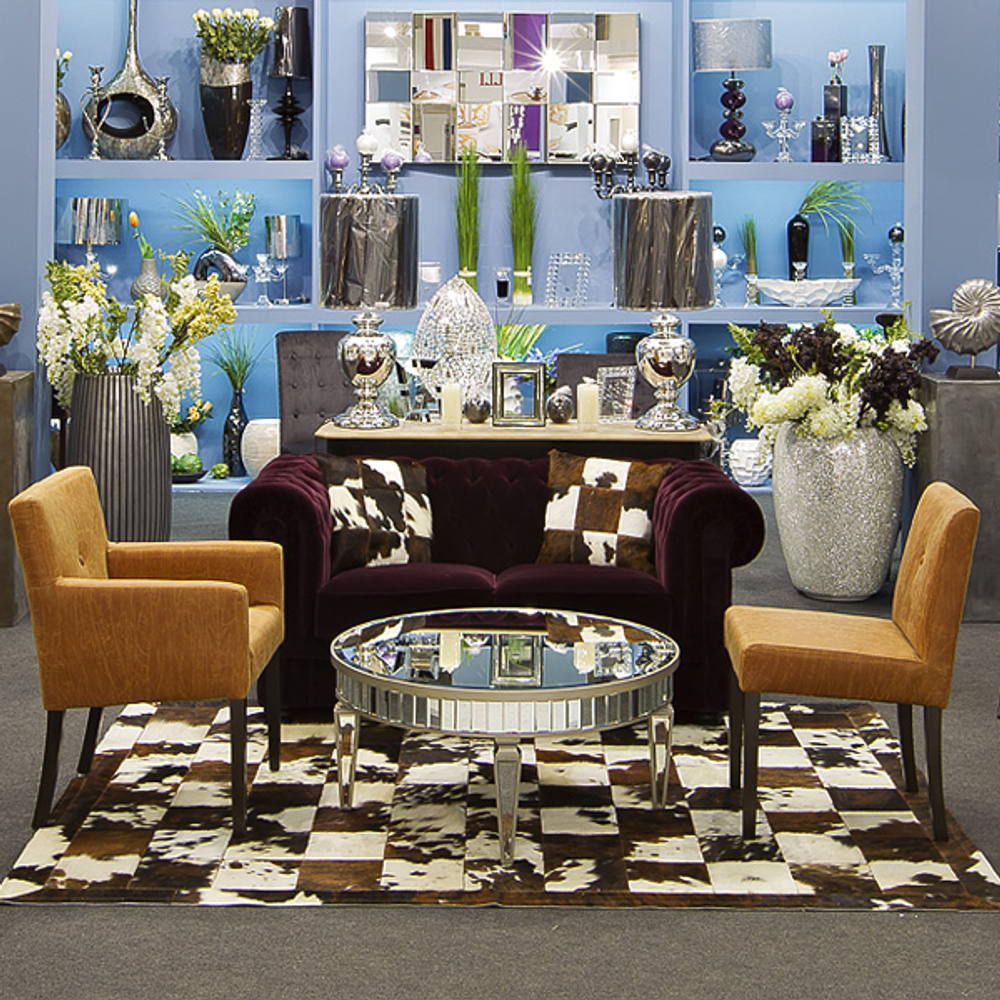 Стол серебряный Garda Decor KFC247 в интерьере