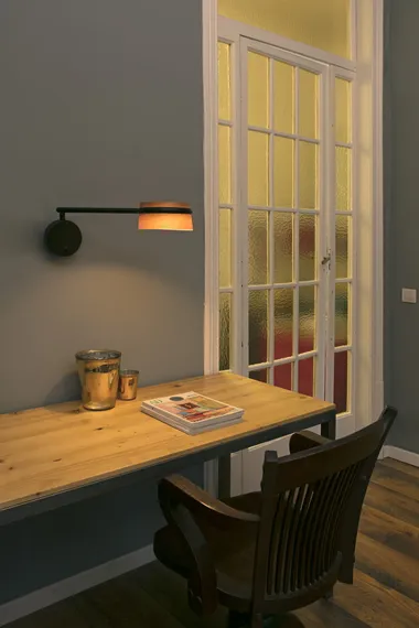 Бра с шарнирным кронштейном Loop черный