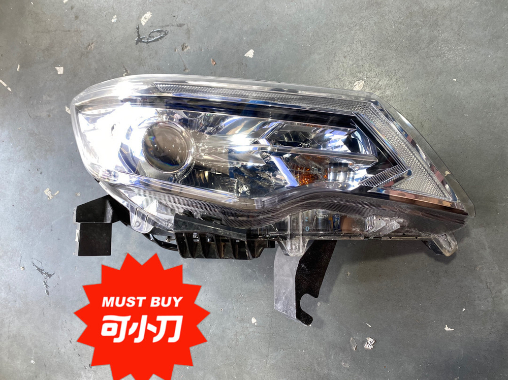 Оригинальная LED фара Nissan Terra Tuda
