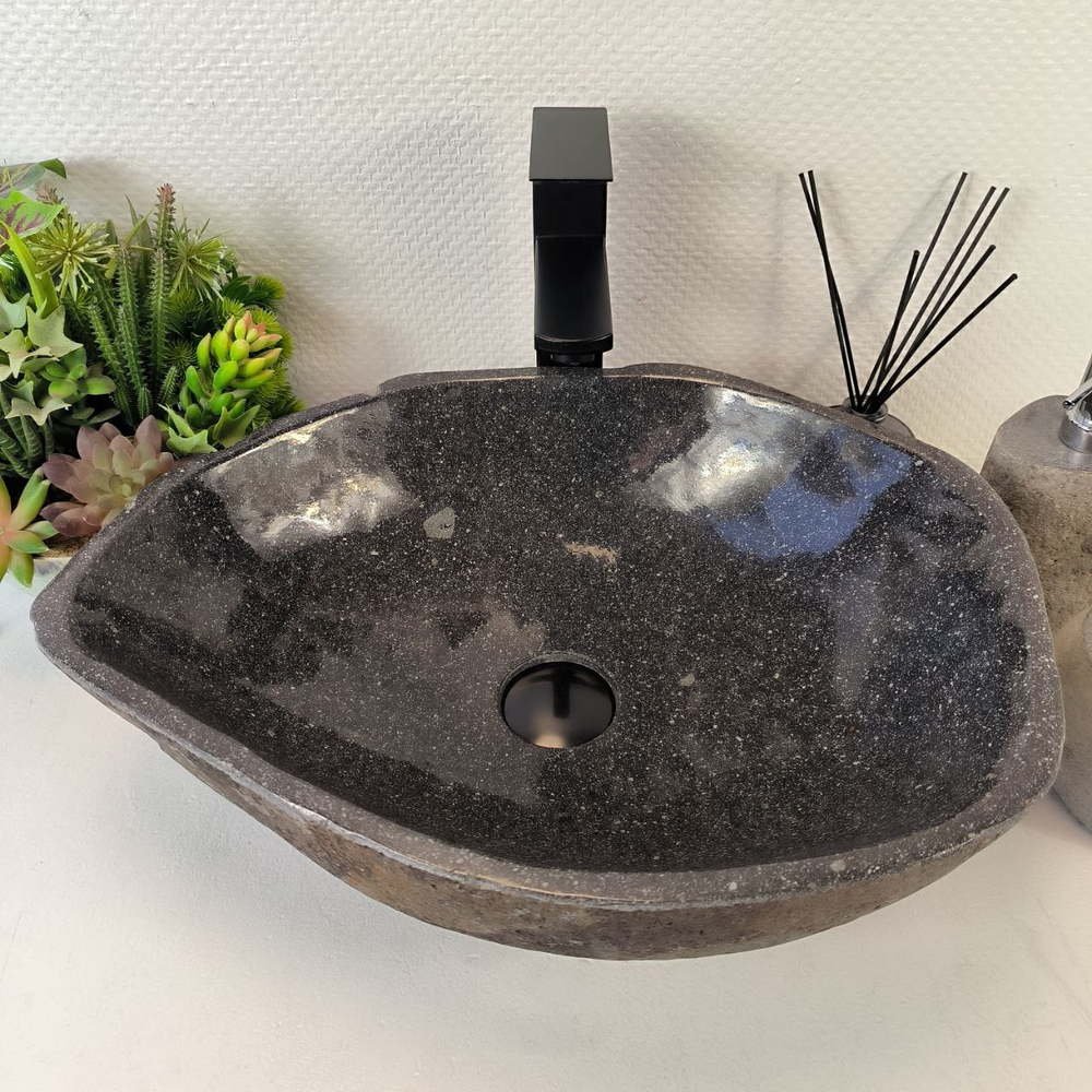 Раковина из речного камня RS-65367 48*37*15 0857