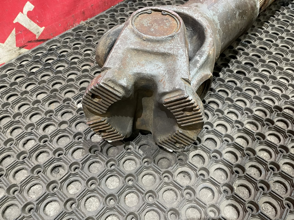 Вал карданный