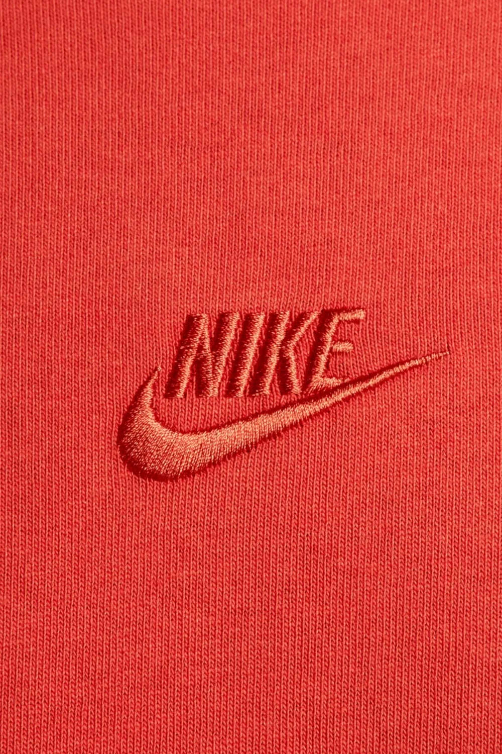 Футболка Nike Sportswear Premium Essentials - красный