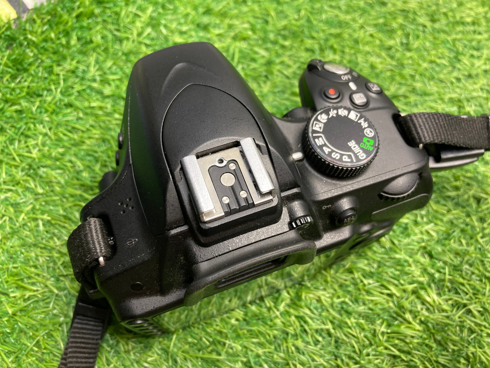 Nikon D3200 kit DX 18-55mm 3.5-5.6G VR 7500 кадров