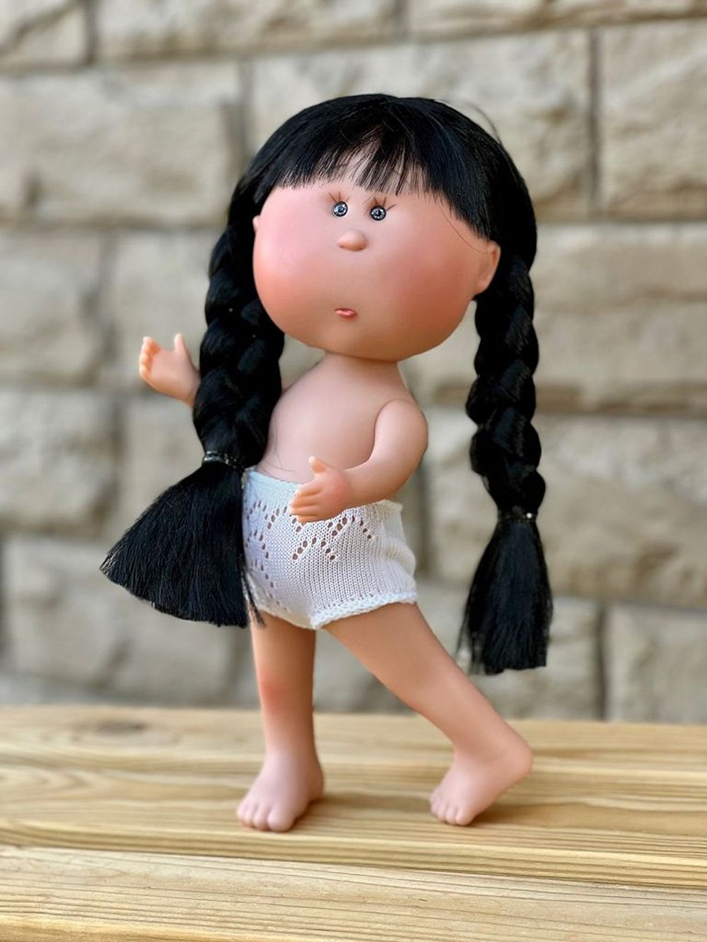 Кукла Nines виниловая 30см MIA BLACK без одежды (3000W36)