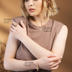 Подвеска «Индивидуальность» из комбинированного золота с натуральными топазами white