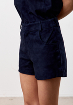 Шорты из натуральной замши